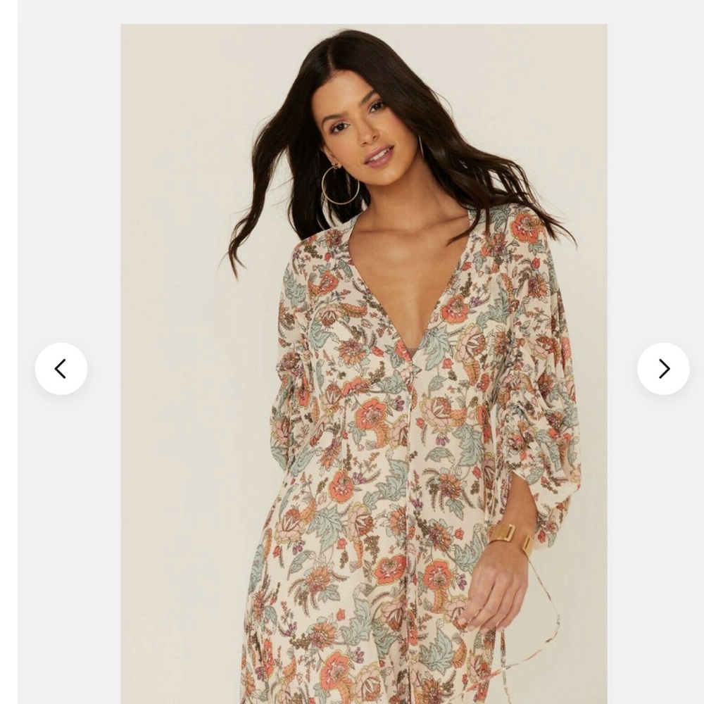Floral V-Neck Maxi Dress